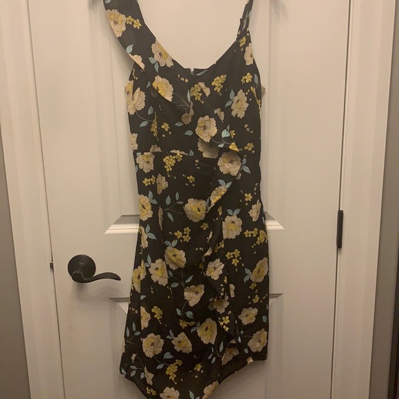 Cupcakes and cashmere cute floral dress, size 4 - Picture 8 of 8